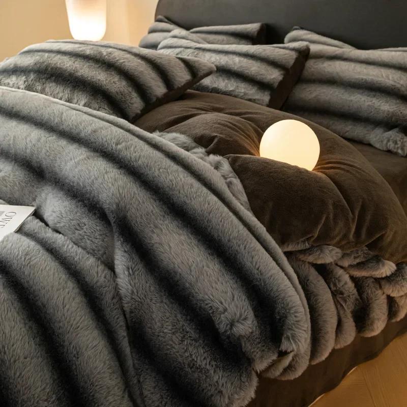 Зимний толстый теплый роскошный комплект постельного белья включает пододеяльник, простыню, наволочку, однотонный коралловый бархат, мягкий комплект постельного белья Queen