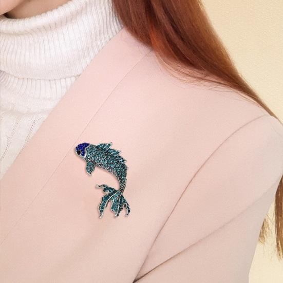 Женская брошь в форме рыбы со стразами, декоративная, противоскользящая, износостойкая, для пальто, воротника, шапки, шарфа