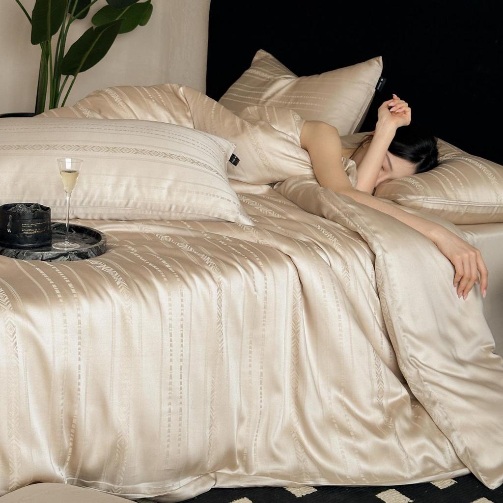 Роскошный 4-предметный комплект постельного белья из жаккардового тенселя 60-х годов, шелковый, с натяжной простыней