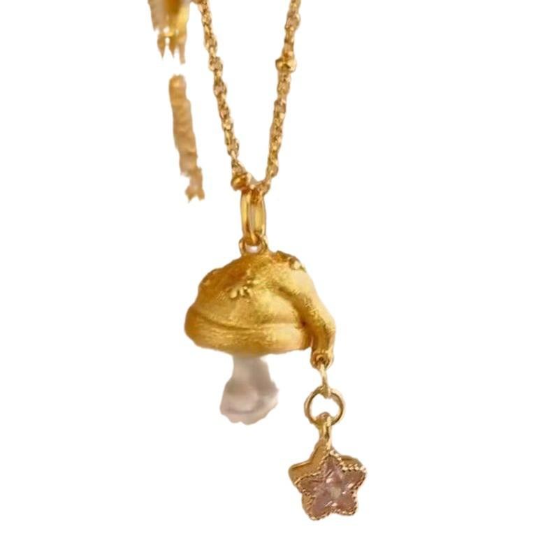 Xiaohongshu same brushed Christmas hat necklace women's light luxury niche exquisite collarbone chain Christmas atmosphere accessories
