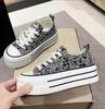 Мода Модные женские кроссовки на толстой подошве с принтом в стиле ретро на платформе Повседневная парусиновая обувь для студентов Вулканизированные уличные кеды для скейтборда