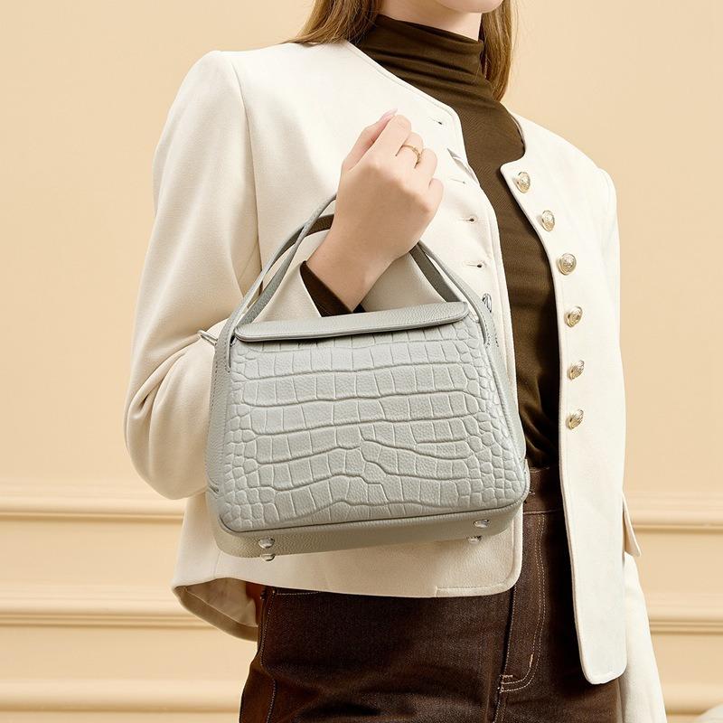 Женская сумка женская сумка-мессенджер новая универсальная нишевая высококачественная женская для офисного работника маленькая сумка дорожная сумка