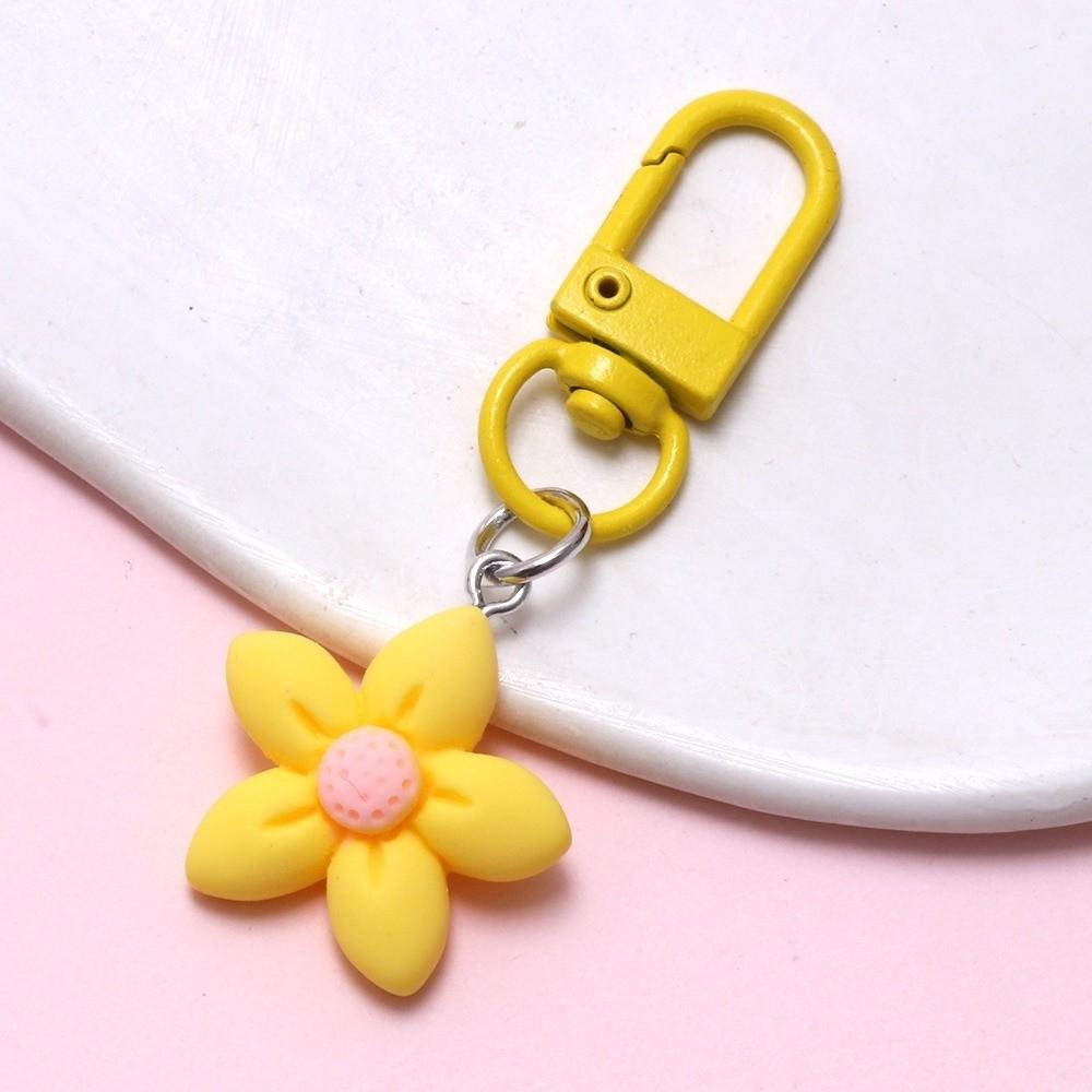 New Resin Flower Keychain Colorful Floral Keychains Bag Pendant Backpack Hanging Decoration