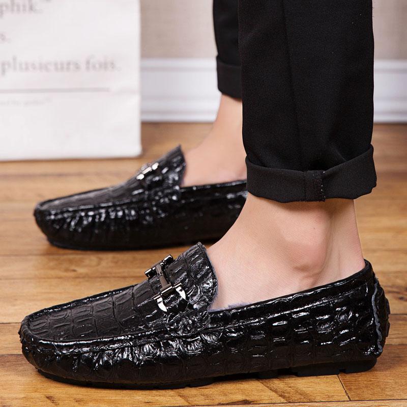 Luxury Crocodile Pattern Leather Men Shoes Black Casual Business Shoes Moccasins Breathable Light Driving Shoes for Men Loafers