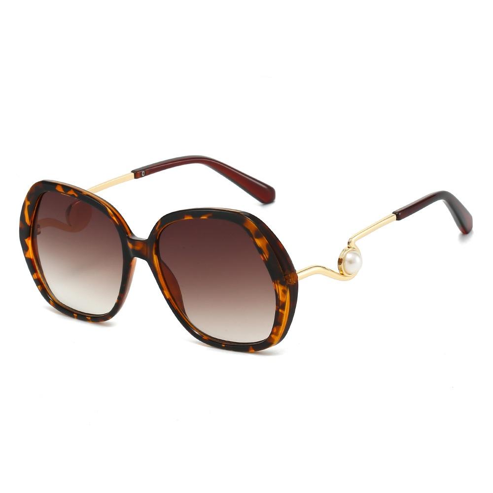 New Luxury Leopard Gradient Oval Women Sunglasses Irregular Geometric Pattern Pearl Decoration Temple Design Men Glasses Uv400