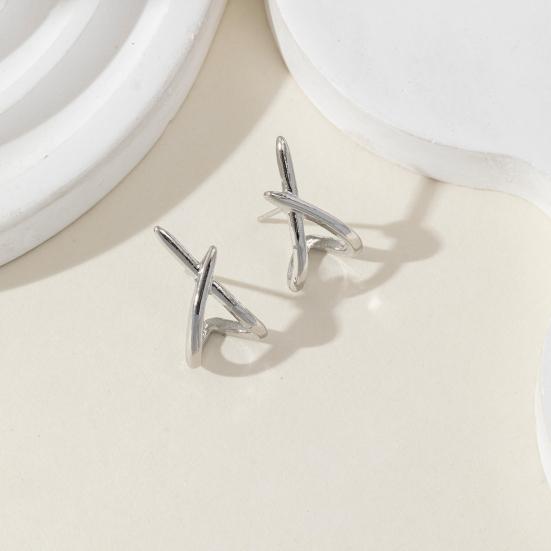 1 Pair Women Earrings Geometric Cross Alloy Hollow Out Anti-slip Smooth Stud Earrings Daily Ear Jewelry for Commuting Party Club