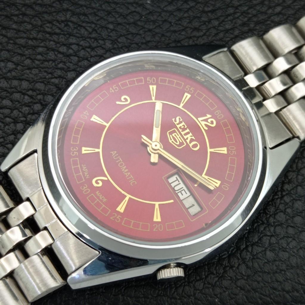 АВТОМАТИЧЕСКИЕ ВИНТАЖНЫЕ ОТРЕСТАВРИРОВАННЫЕ МУЖСКИЕ ЧАСЫ SEIKO 5 7009A ЯПОНИЯ КРАСНЫЙ ЦИФЕРБЛАТ a445882-1