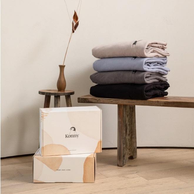 Konny Baby Carrier Winter Cover Warmer, Fleece Jacket (Beige, Free Size)