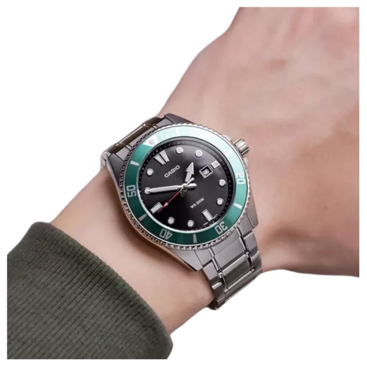 Casio Серия Full Metal Круглый циферблат Водонепроницаемость 200 м Кварцевый механизм Стальной ремешок Мужские часы Черный MDV-107D-3A