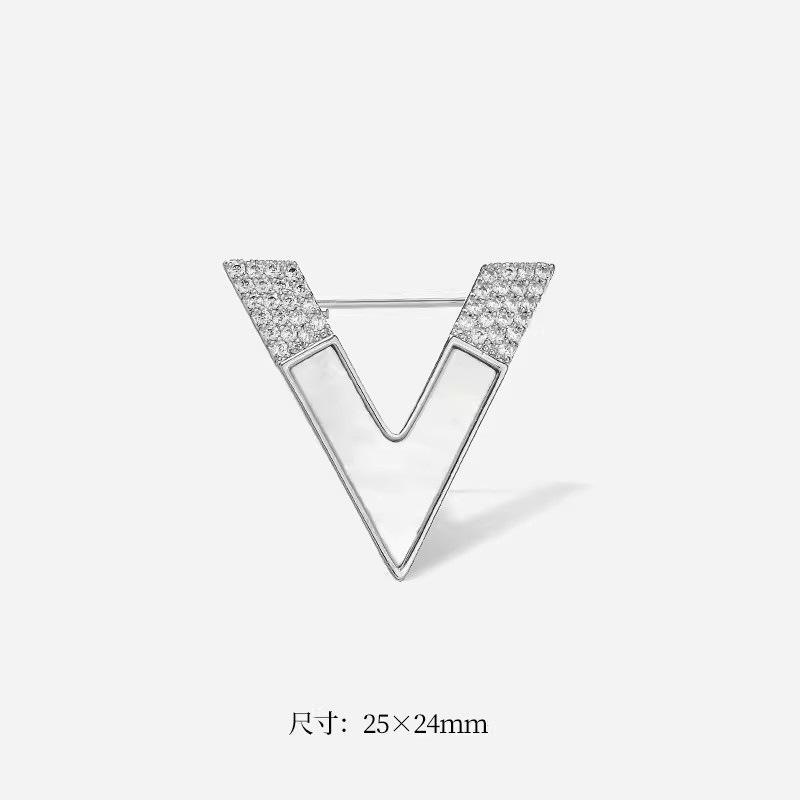 V-образная брошь женская изысканная буква корсаж индивидуальный дизайн чувственная булавка анти-свет пряжка фиксированная одежда аксессуары