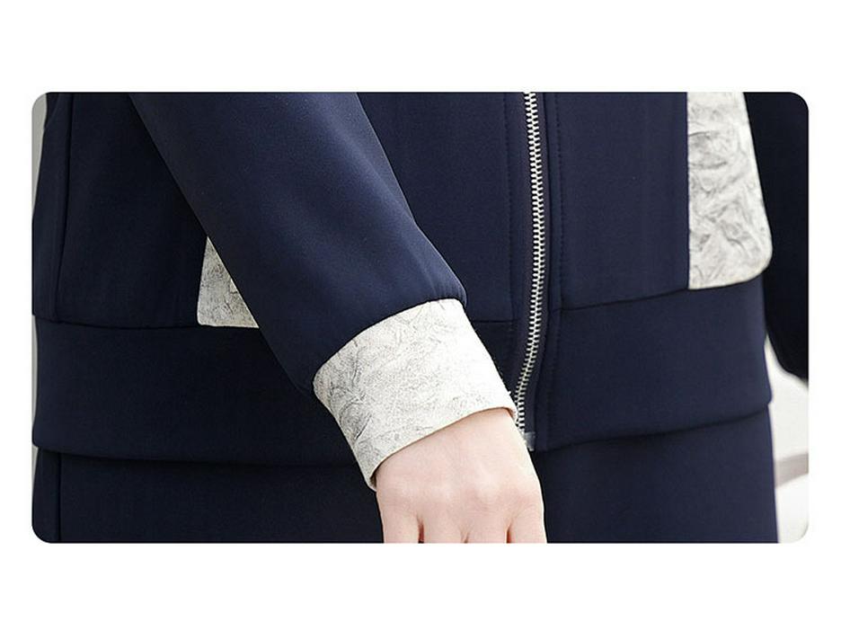 Модный спортивный костюм Весна-Осень 2024: Стильный повседневный костюм-двойка для мам среднего возраста