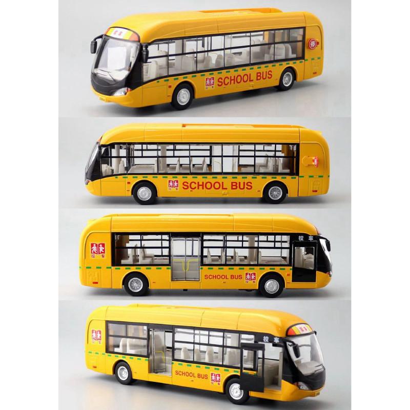 Car Model 1:32 Alloy Diecast Bus With Light Sound For Collectors