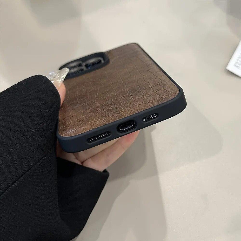 Чехол для телефона из искусственной кожи в стиле ретро с крокодиловой текстурой для iPhone 15 Plus 14 13 12 11 Pro Max, роскошный мягкий противоударный бампер, задняя крышка