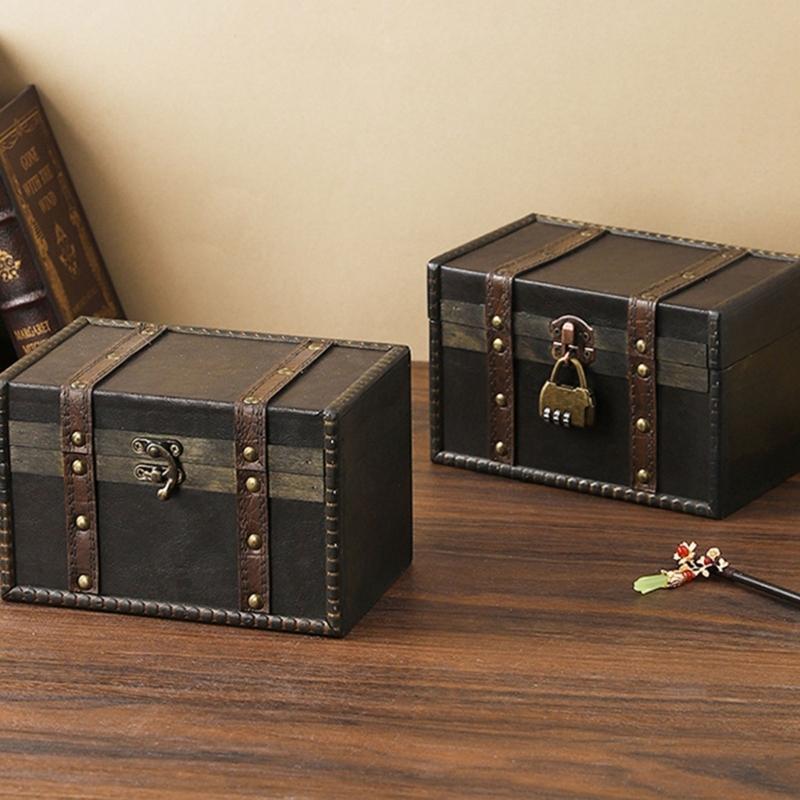 Practical Old Fashioned European Styles Sturdy Wood Trunk Stylish Storage Solution for Traveler and Fashion Lovers