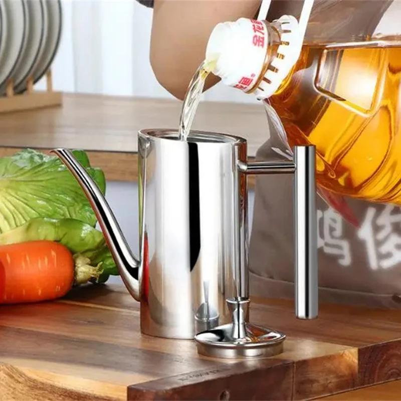 304 Stainless Steel Oil Can Olive Oil Soy Sauce Oil Pot Leakproof Seasoning Container Kitchen Storage Cooking Tool 500&700ML