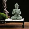Различные стили Восточная культура Песчаник Будда Сидячая поза Зеленый песчаник Буддийское украшение Дзен Газон