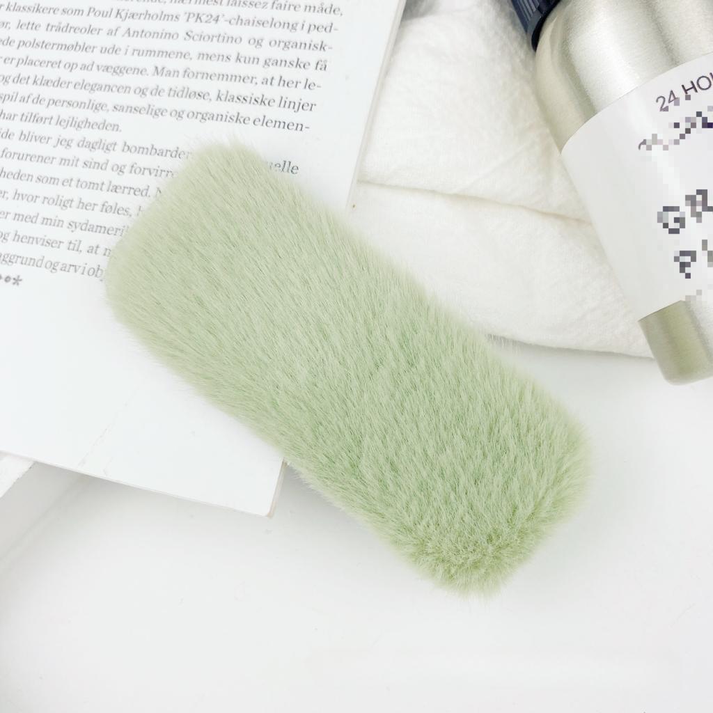 2pcs New Candy Color Soft Plush BB Clips for Girls Bangs Clips Winter Plush Hairpins Faux Fur Barrettes Headwear Hair Accessories