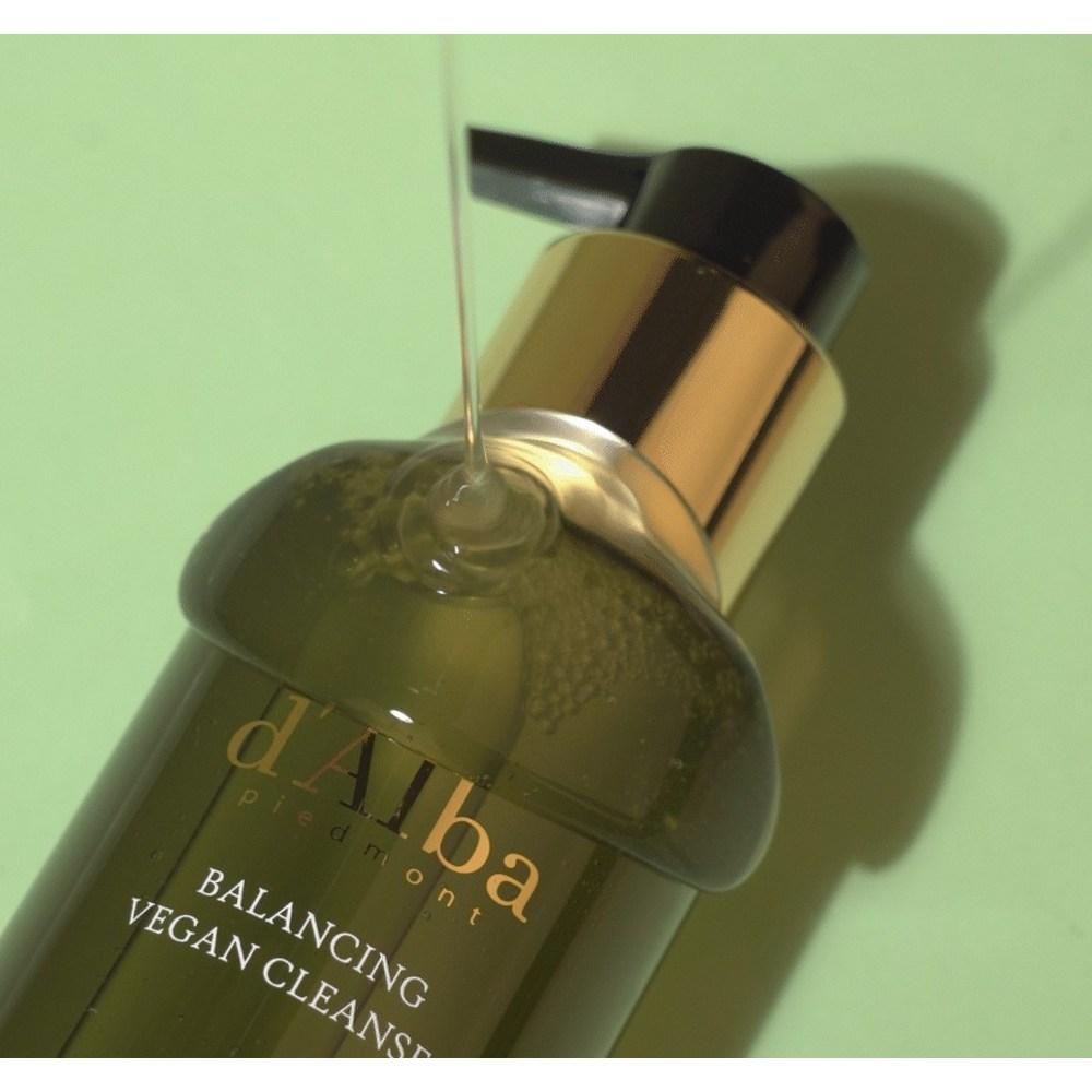 d'Alba Мягкое очищающее средство для балансировки кожи на растительной основе, 200 мл, 2 шт.