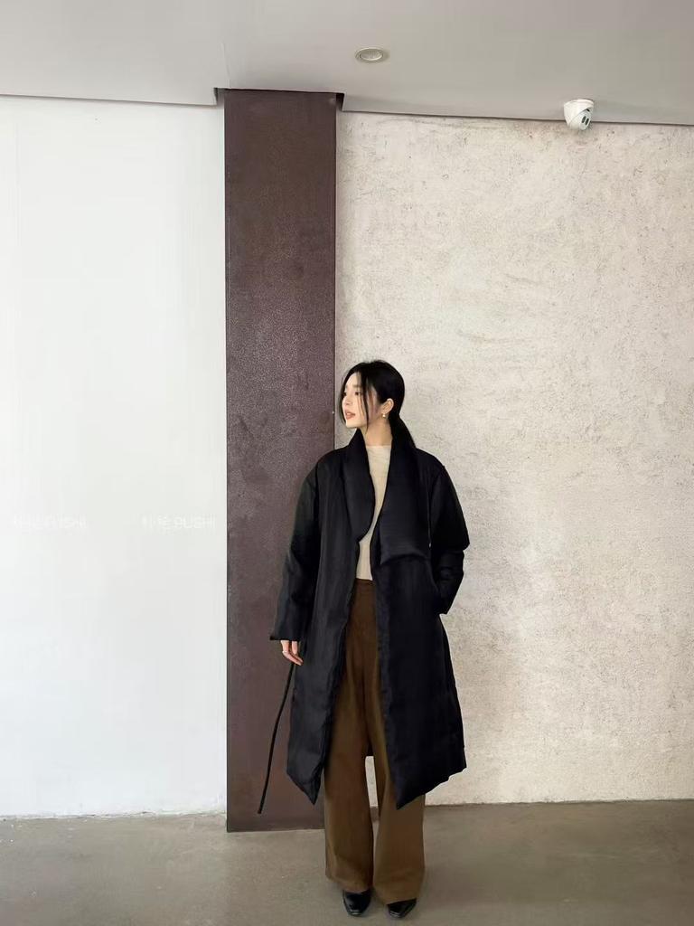 Yu Yan, high-end silk surface old money wind winter new scarf collar shoulder sleeves with waist rope down jacket women's loose coat