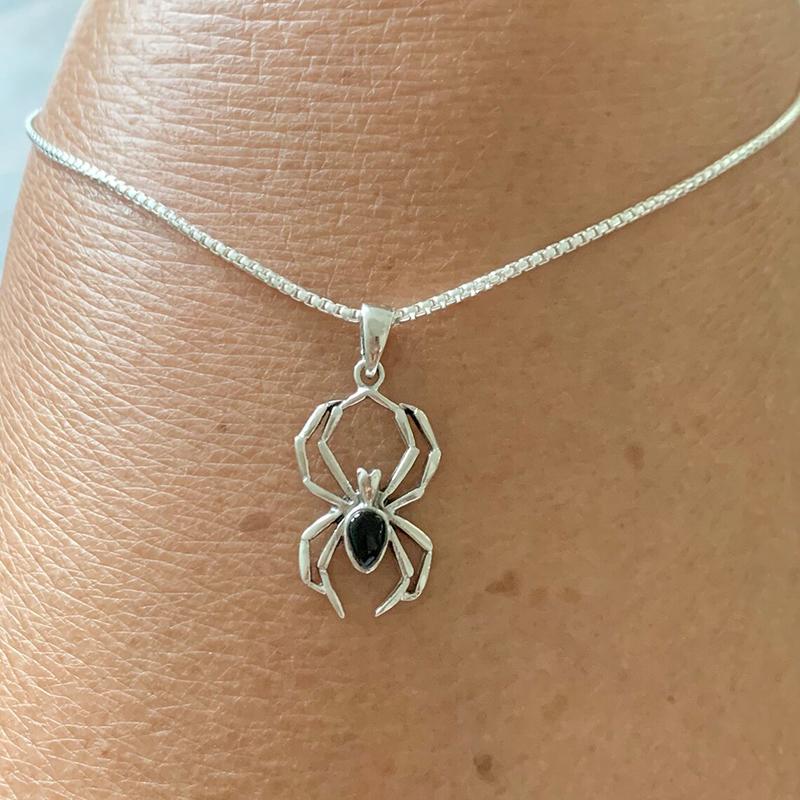 Huitan Spider Pendant Necklace for Women/Men Punk Animal Necklaces Unisex Lover Neck Accessories Creative Gift Hip Hop JewelryGood product