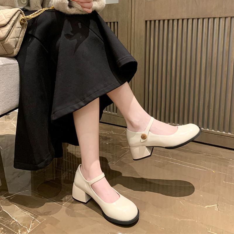 Туфли Mary Jane женские из искусственной кожи на высоком каблуке, студенческая мода, новые толстые каблуки 2024 года, повседневная классическая женская обувь на одной пуговице