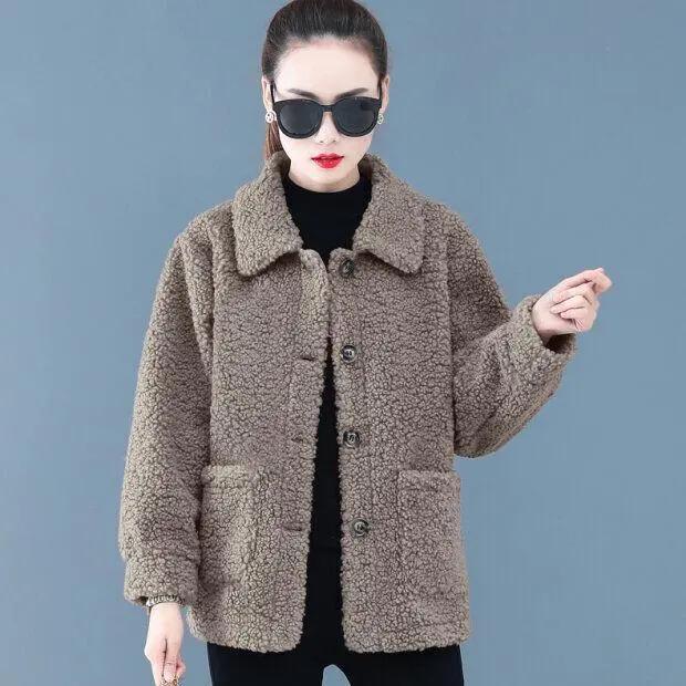 Women's Autumn and Winter Plus Cashmere Lambs Wool Coat Grain Cashmere Fur One Lamb Wool Short Coat Coat Women