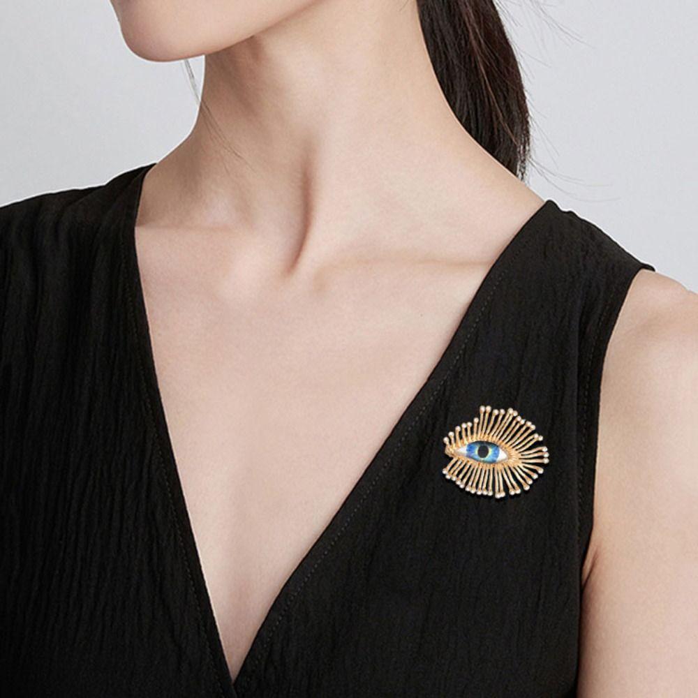Decoration Luxury Badge Pin Crystal Pendant Rhinestone Eye Brooches Devil Eye Brooch Pin  Gifts
