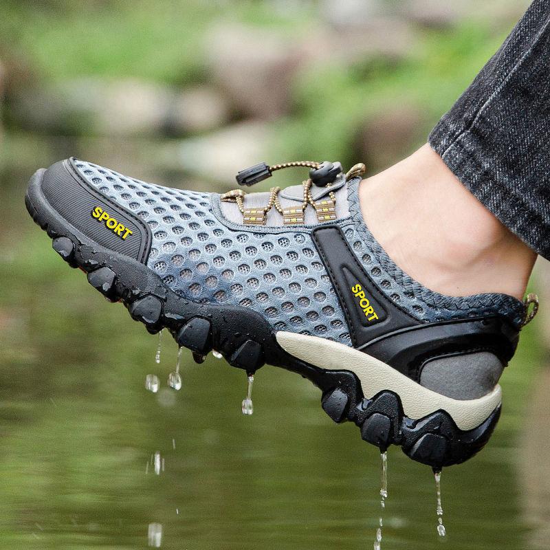 Men's Shoes Summer Trendy Shoes Outdoor Breathable Wading Shoes Hollow Mesh Soft-soled Hiking Shoes Men's Sports and Leisure Shoes Men