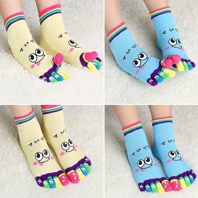 1 пара / 5 пар Мультяшные Милые Kawaii Улыбка Женские Носочки для Пальцев Повседневные 3D Арт Гольфы Новый Цвет Случайный!!