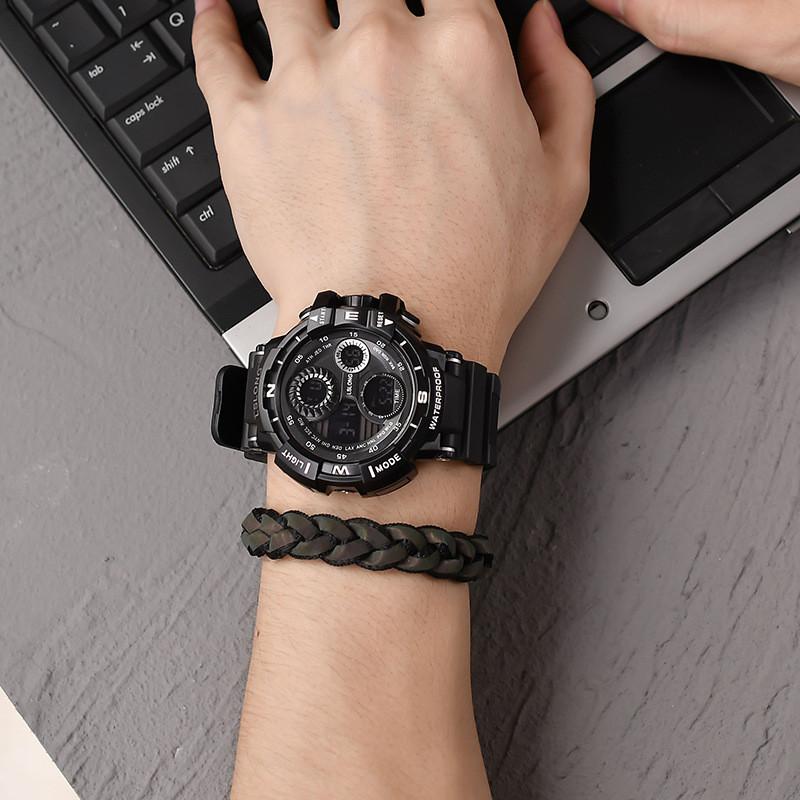 Silicone Strap Led Sports Watch With Night Light And 50m Water Resistance For Men And Students
