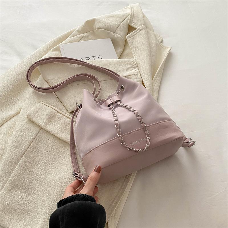 Bucket Bag Women's 2025 New Niche Design Chain Texture Bag Women's Versatile Travel Backpack