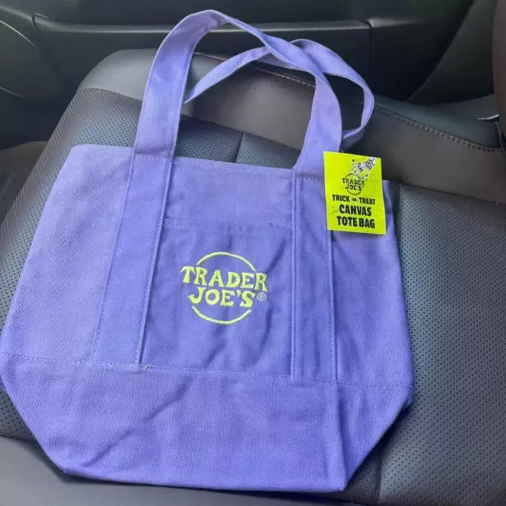 Официальная сумка Trader Joe's для Хэллоуина - Фиолетовая многоразовая холщовая сумка для покупок, поездок на велосипеде, поручений, походов в кафе