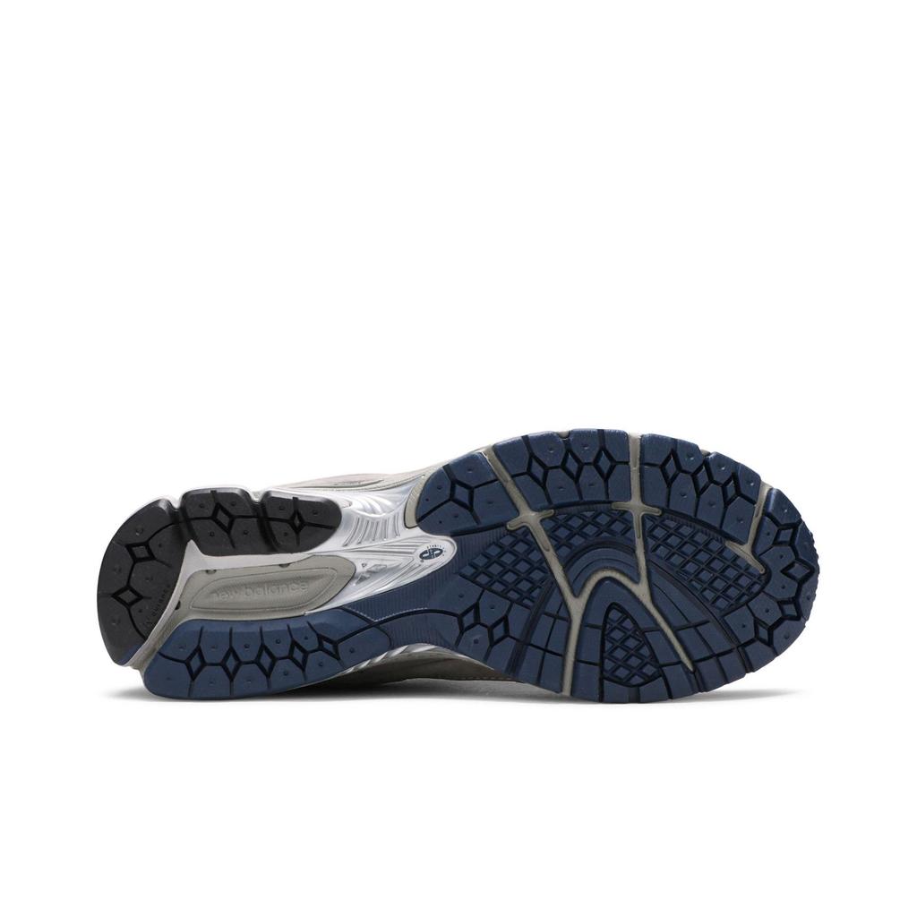 New Balance 2002R OG 'Светло-серый' (унисекс) Светло-серые / Черные кроссовки для бега ML2002RA
