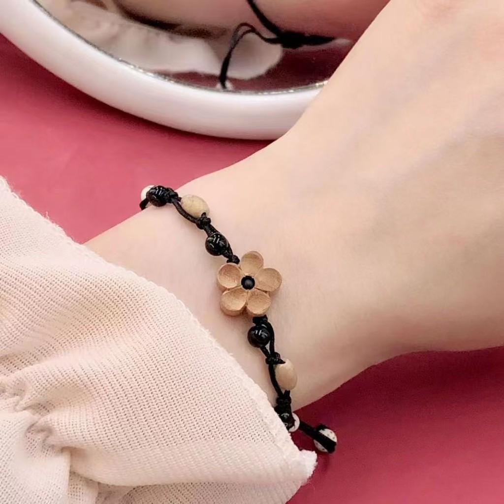 Luxury Lightweight Exquisite Beaded Bracelet With Premium Materials For Women Stylish