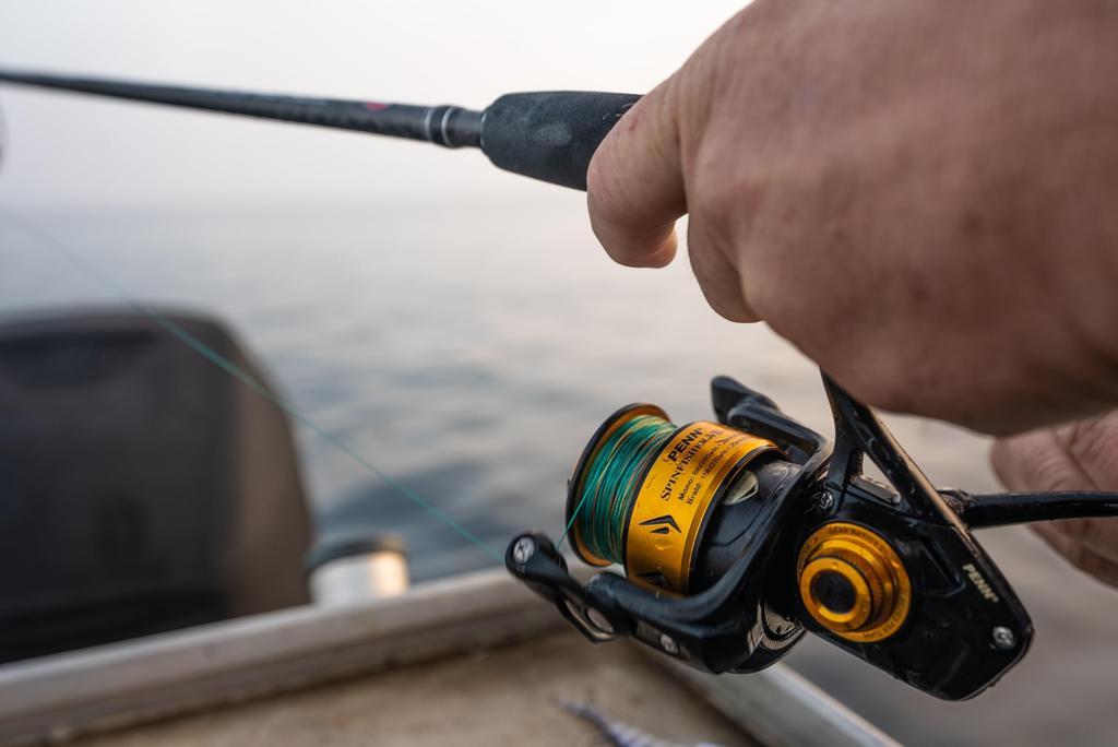 Катушка для спиннинга PENN Spinfisher VII 3500 Saltwater с правым левым расположением рукоятки, уплотнением IPX5, передним фрикционом HT-100, сверхточной шпулей с ЧПУ и прецизионной технологией передач