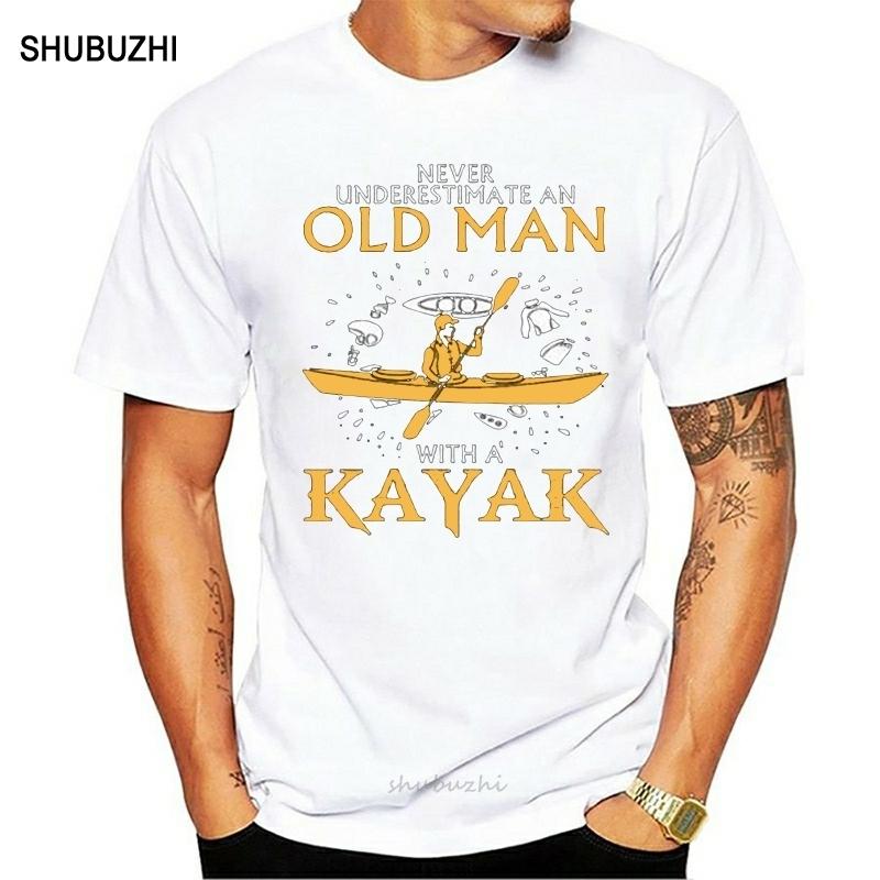 Новая Забавная Брендовая Одежда Мужские Футболки с Круглым Вырезом с Коротким Рукавом Никогда Не Списывайте Со Счета Старика Каякинг