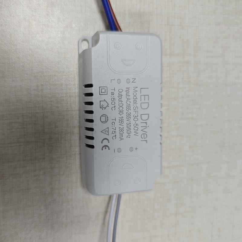 Плата драйвера светодиодов 300 мА 8-24 Вт 20-36 Вт 30-50 Вт 36-60 Вт 50-70 Вт 60-80 Вт Блок питания светодиодов Трансформаторы для драйвера светодиодного света