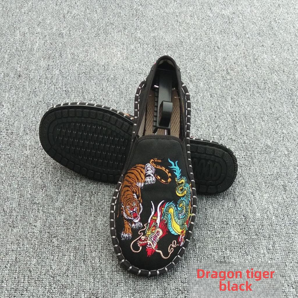 Embroidery Loafers Men Breathable Slip On Cloth Shoes  Lightweight Flat Shoes Men Leisure Sneaker