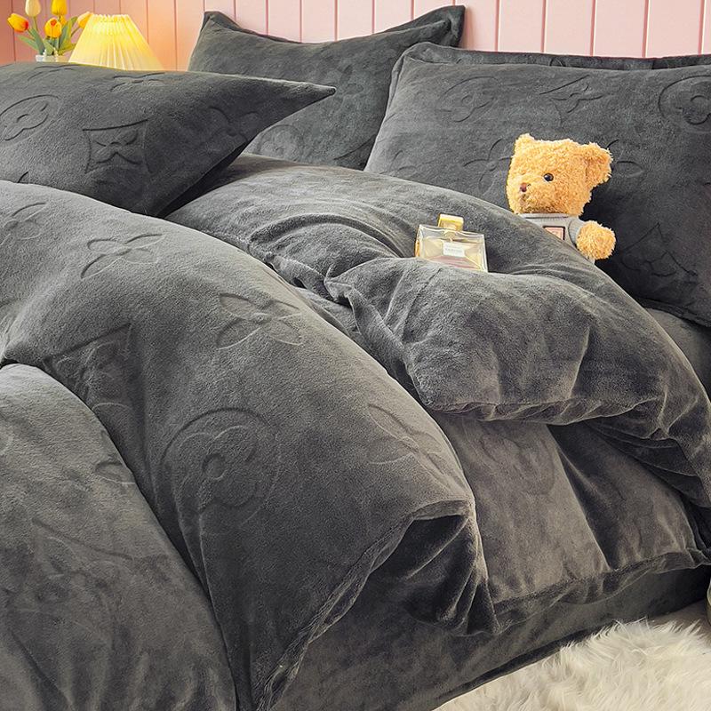 Двусторонний утолщенный молочный коралловый флис, комплект из четырех предметов для кровати, флисовый пододеяльник, коралловая фланелевая простыня, постельное белье