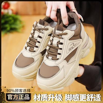 Весна 2025 новые маленькие женские туфли с внутренней высотой, корейская версия, универсальные и тонкие, на толстой подошве, туфли-маффины, повседневная спортивная обувь