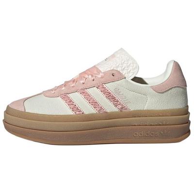 Женские кроссовки Gazelle Bold Pink Ruffle Lace цвета слоновой кости, песочно-розовые, с оттенком белого JR8374