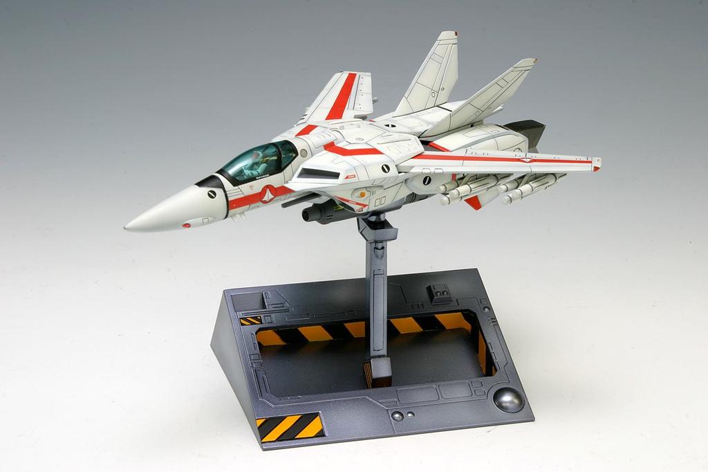WAVE Super Dimension Fortress Macross Fighter Hikaru Unit 1/100 VF-1J Ichijo's