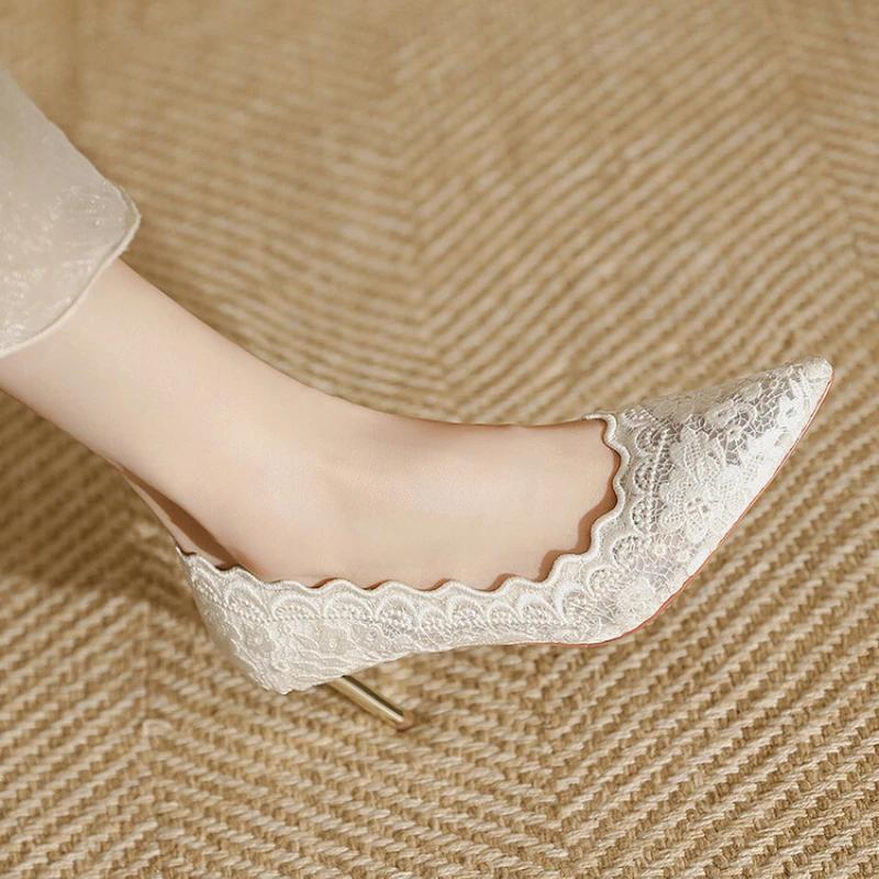 Модная вышитая свадебная обувь Свадебные туфли Ретро французские сандалии Каблуки 6,5 см Одинарные туфли Тонкие каблуки Банкетные туфли-лодочки с острым носком