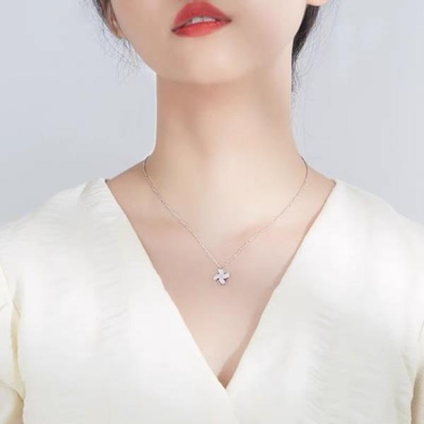 Ожерелье с вращающейся мельницей, японская и корейская детская забавная подвеска в виде замочка-сердца для девушки с костяной цепью для подруги