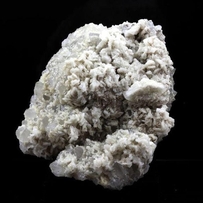 Pierres et Minéraux. Baryte + Fluorite + Quartz + Sphalerite. 1320.0 ct. Fontsante, Var, France..