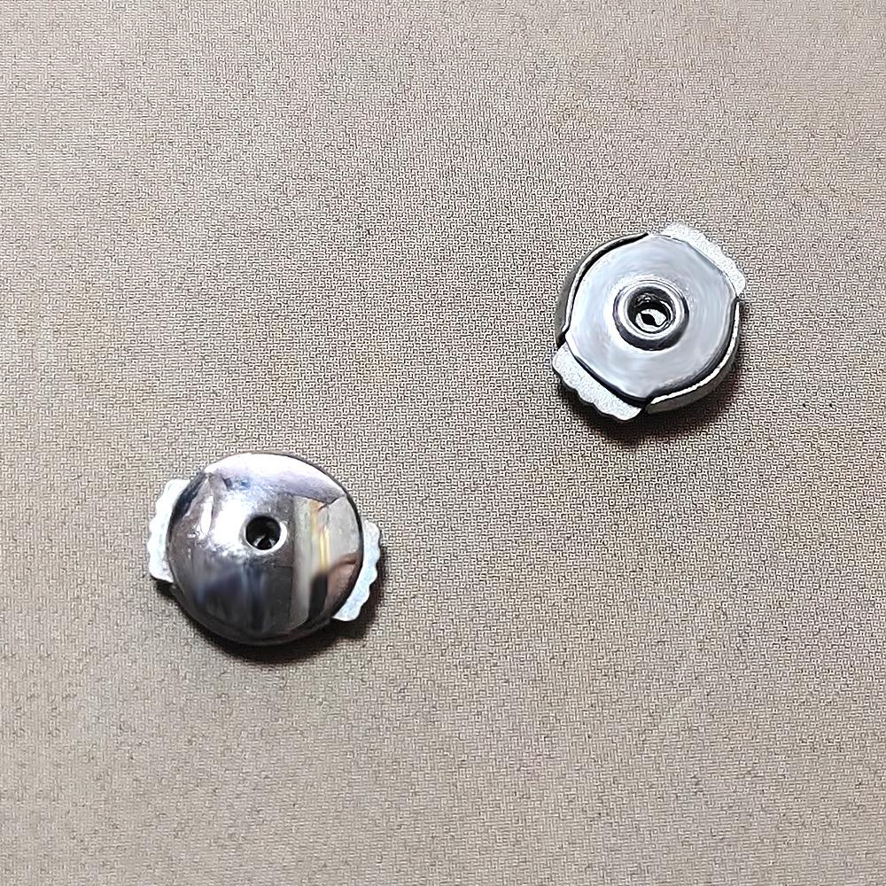 Черные керамические модные трендовые модные парные серьги