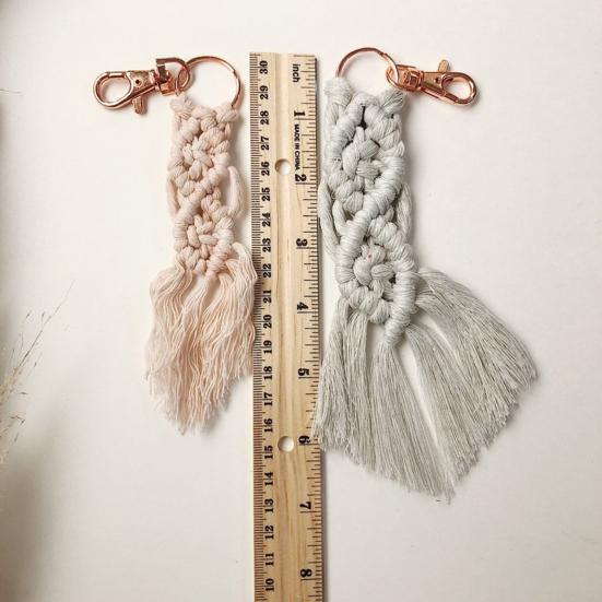 Брелок для ключей в богемном стиле ручной работы с кисточкой и пряжкой в ​​этническом стиле декоративный винтажный ручной работы макраме