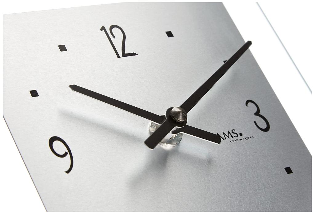 Современные часы кварцевые типа AMS фирмы AM T102