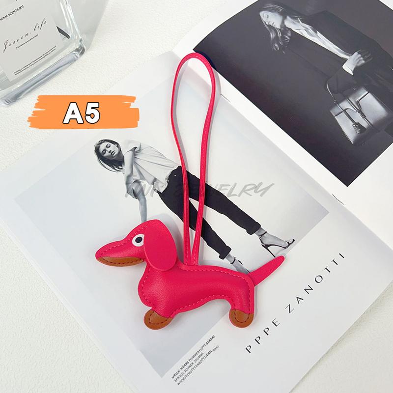 Classic Cute Puppy Dog Bag Pendant Key Chain Pu Leather Dachshund Key Ring Accessories