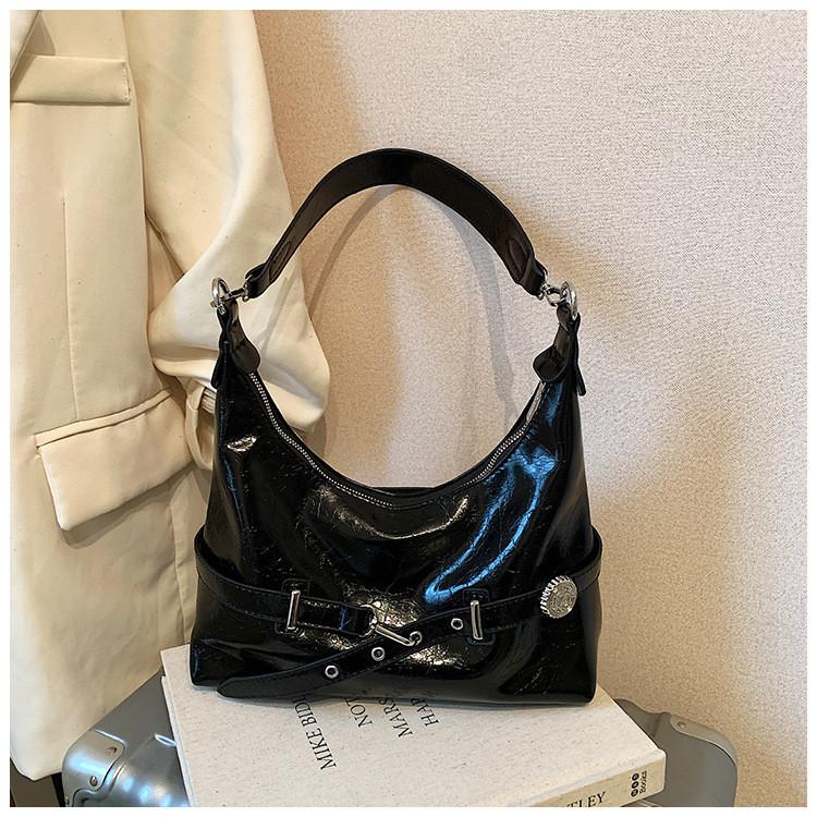IELGY Ladies Bucket Bag Retro Large Capacity All-Match Casual One-Shoulder Simple Commuter Tote